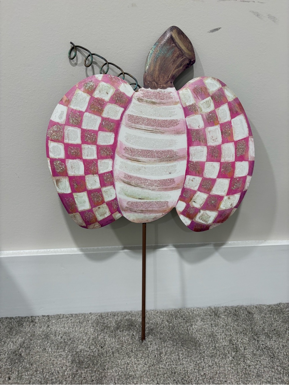 Pink & White Checkered Farmhouse Pumpkin Stake metal hand painted